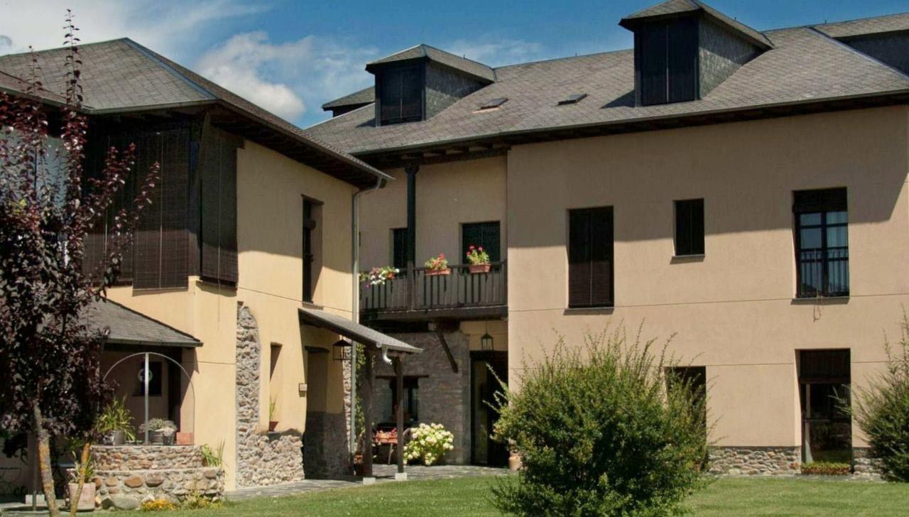 Hotel El Tiempo Recobrado Villamartin de la Abadia Exterior foto